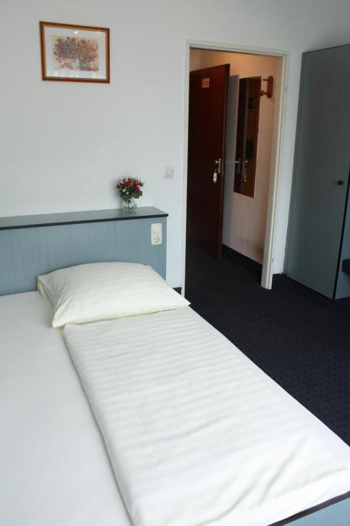 Hotel Diplomat Frankfurt am Main Værelse billede