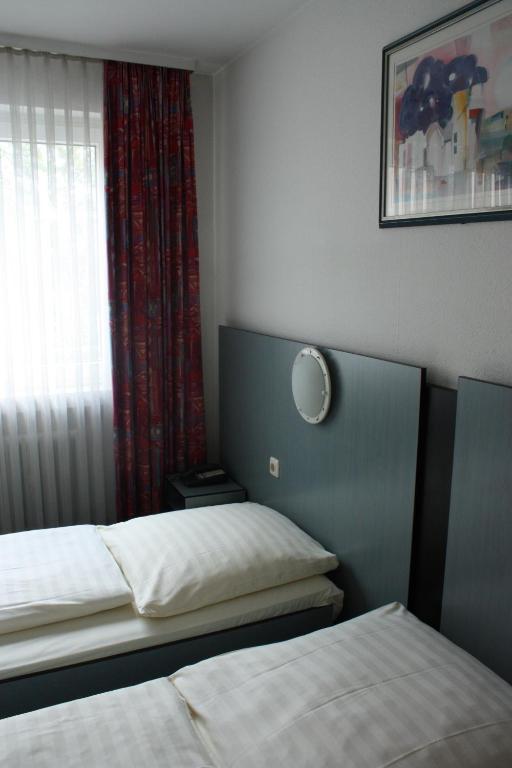 Hotel Diplomat Frankfurt am Main Værelse billede